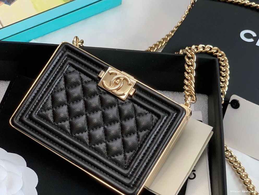 Hyper Peter CHANEL BOY MINAUDIERE 0714